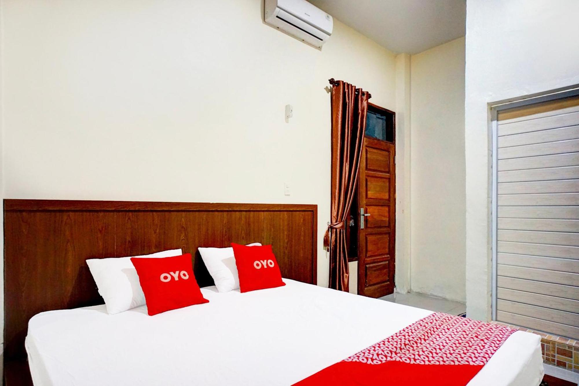 Oyo 94105 P&G Guest House 棉兰 外观 照片